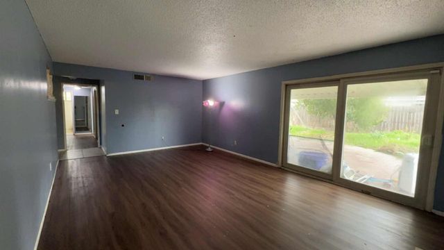 2646 S Fairway Court, Visalia, CA 93277