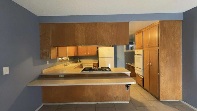 2646 S Fairway Court, Visalia, CA 93277