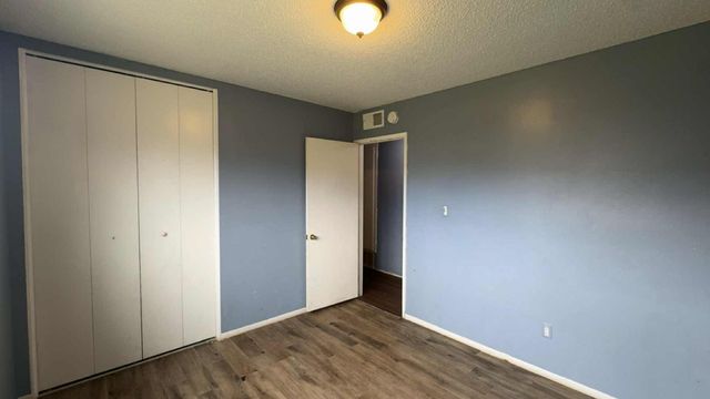 2646 S Fairway Court, Visalia, CA 93277