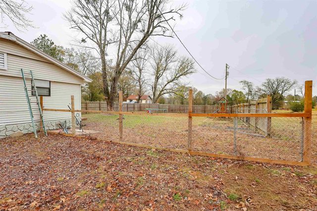 226 Sweet Home Road, Nashville, AR 71852