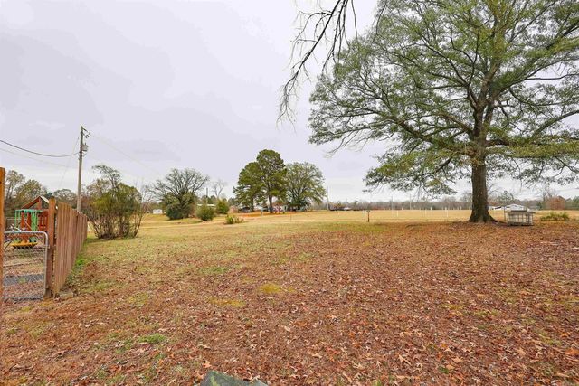 226 Sweet Home Road, Nashville, AR 71852