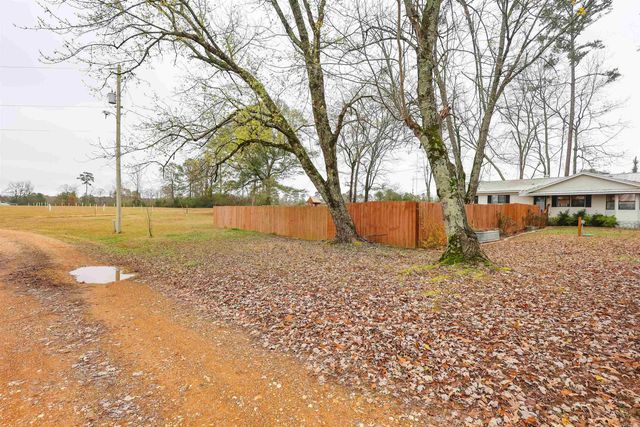 226 Sweet Home Road, Nashville, AR 71852