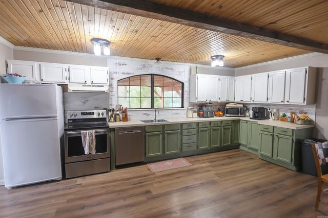 226 Sweet Home Road, Nashville, AR 71852