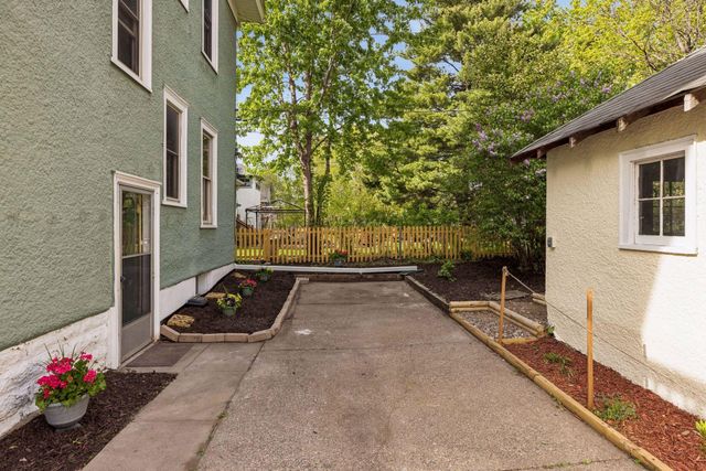 3245 22nd Avenue S, Minneapolis, MN 55407