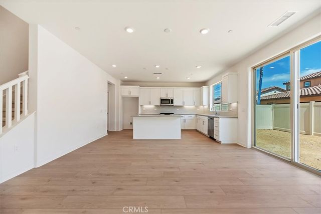 3817 Crossen Drive, Corona, CA 92883