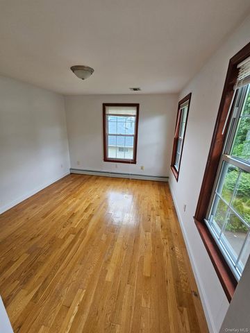 143 Searingtown Road, Albertson, NY 11507