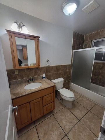 143 Searingtown Road, Albertson, NY 11507