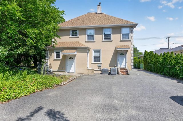 143 Searingtown Road, Albertson, NY 11507
