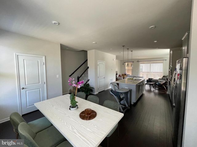22264 FOUNDATION DR, Ashburn, VA 20148