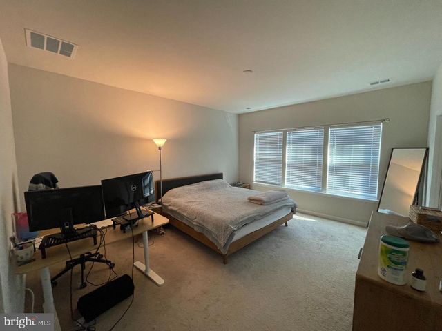 22264 FOUNDATION DR, Ashburn, VA 20148