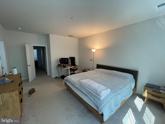 22264 FOUNDATION DR, Ashburn, VA 20148