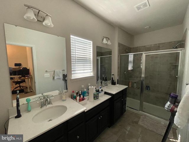 22264 FOUNDATION DR, Ashburn, VA 20148