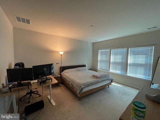 22264 FOUNDATION DR, Ashburn, VA 20148