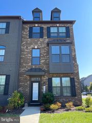 22264 FOUNDATION DR, Ashburn, VA 20148