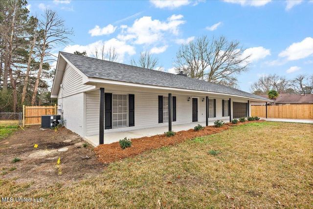 1502 Hawthorne Place, Clinton, MS 39056