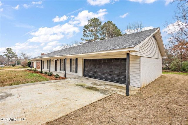 1502 Hawthorne Place, Clinton, MS 39056