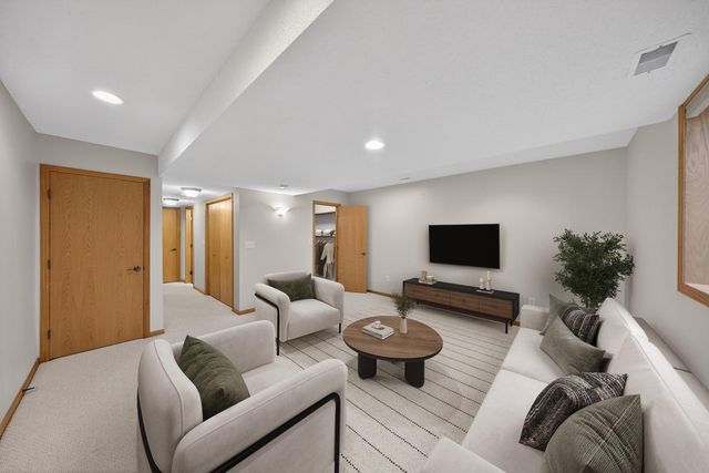 3069 Venice Lane NW, Rochester, MN 55901