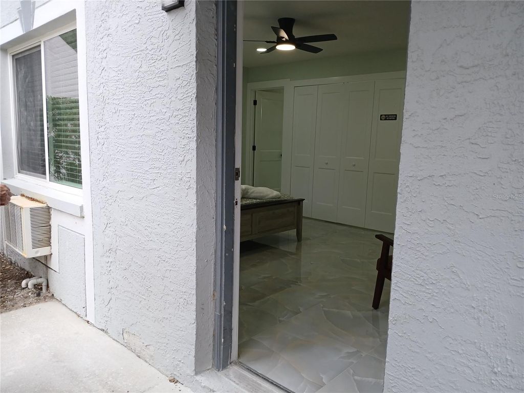 Image 16 of property listing at 4129 DOLPHIN DRIVE 1, Tampa, FL 33617