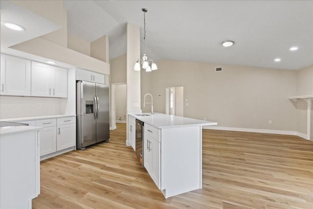 120 FOUNTAIN COURT, Spring Hill, FL 34606