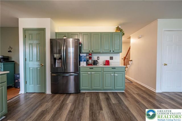 221 Jubilee Drive, Stockertown Boro, PA 18040