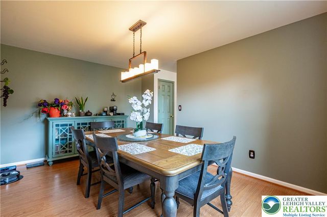 221 Jubilee Drive, Stockertown Boro, PA 18040