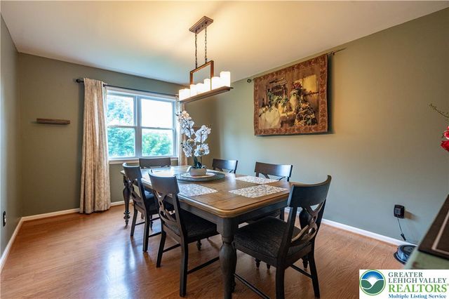 221 Jubilee Drive, Stockertown Boro, PA 18040