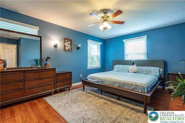 221 Jubilee Drive, Stockertown Boro, PA 18040