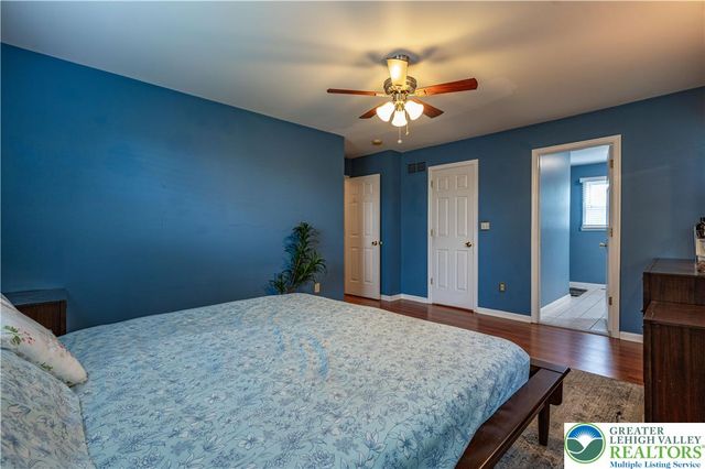 221 Jubilee Drive, Stockertown Boro, PA 18040