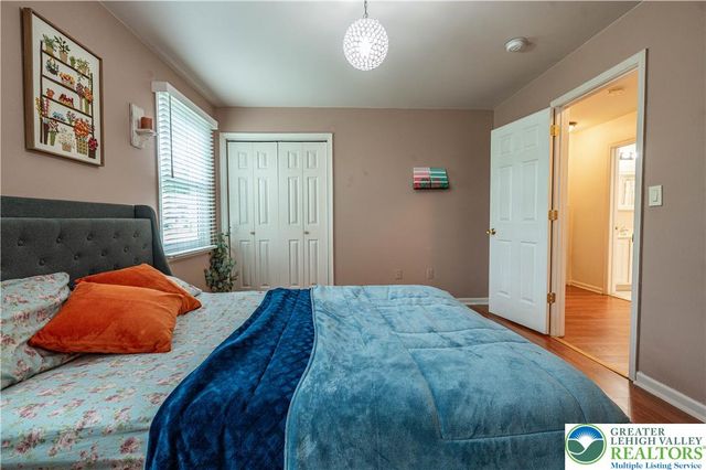 221 Jubilee Drive, Stockertown Boro, PA 18040