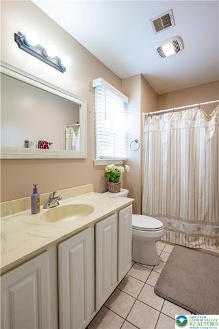 221 Jubilee Drive, Stockertown Boro, PA 18040