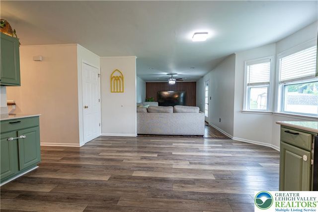 221 Jubilee Drive, Stockertown Boro, PA 18040