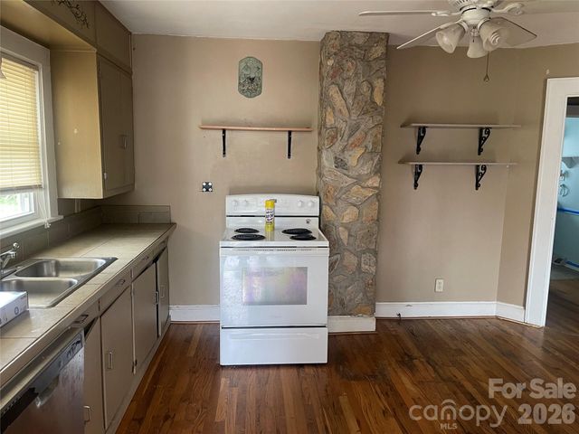 2490 Connelly Springs Road, Granite Falls, NC 28630