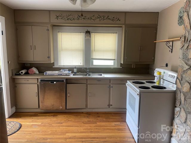 2490 Connelly Springs Road, Granite Falls, NC 28630
