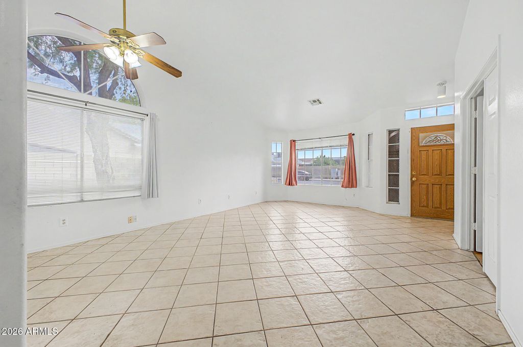 6234 N 88TH Lane, Glendale, AZ 85305 — photo 3