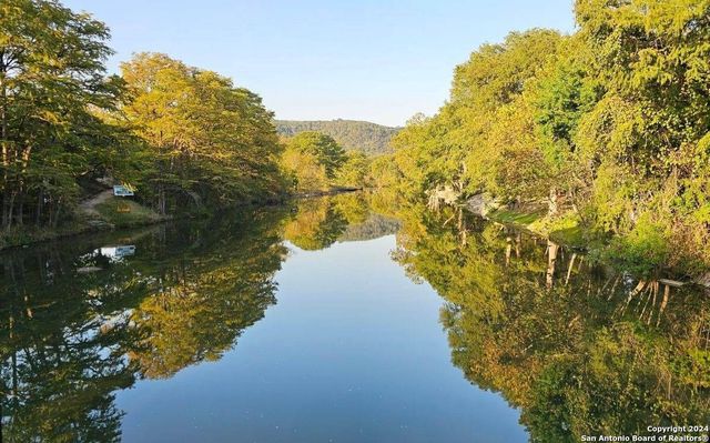 1585 HILLTOP RDG, New Braunfels, TX 78132
