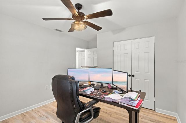 930 DORA AVENUE, Tavares, FL 32778