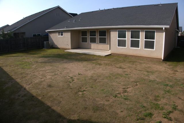 2451 Hermosa Avenue, Clovis, CA 93619