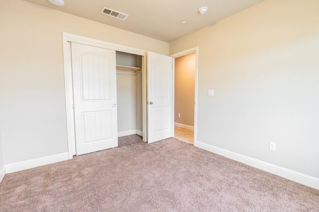 2451 Hermosa Avenue, Clovis, CA 93619