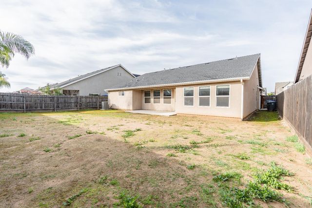 2451 Hermosa Avenue, Clovis, CA 93619