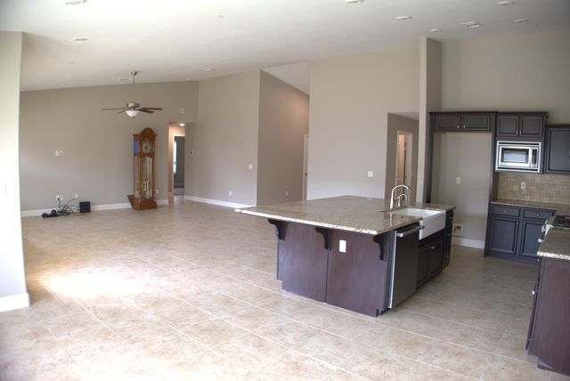 2451 Hermosa Avenue, Clovis, CA 93619