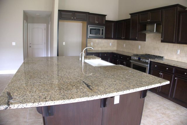 2451 Hermosa Avenue, Clovis, CA 93619