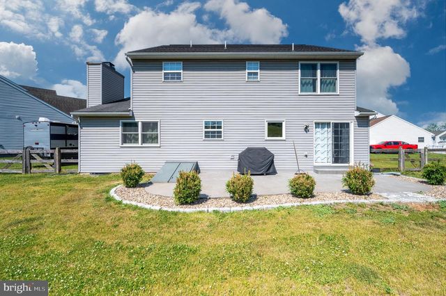 18 ALBANS CT, Bernville, PA 19506