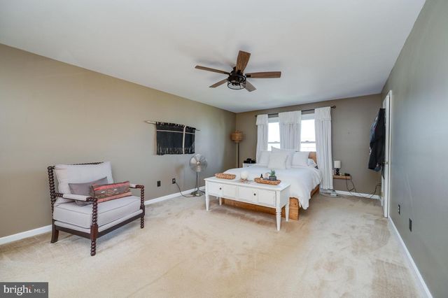 18 ALBANS CT, Bernville, PA 19506