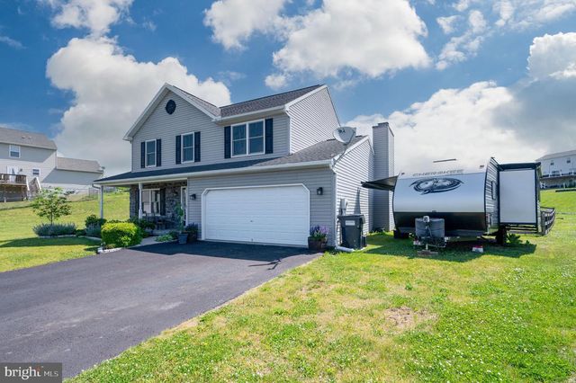 18 ALBANS CT, Bernville, PA 19506
