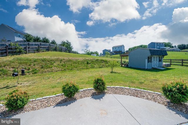 18 ALBANS CT, Bernville, PA 19506