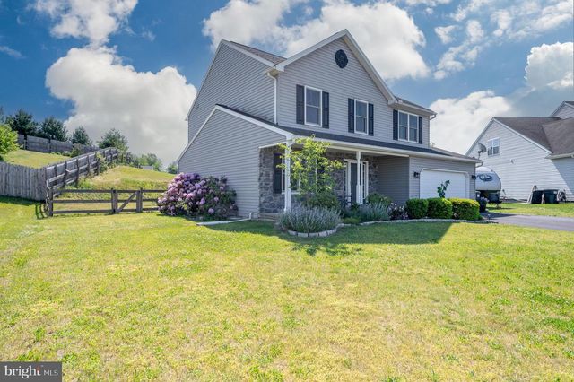 18 ALBANS CT, Bernville, PA 19506