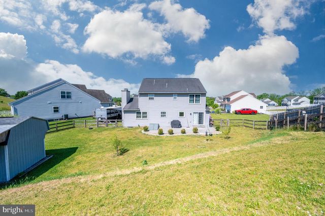 18 ALBANS CT, Bernville, PA 19506