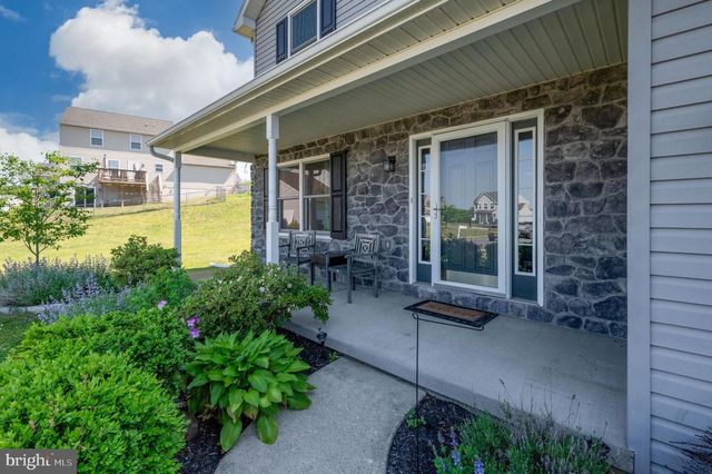 18 ALBANS CT, Bernville, PA 19506
