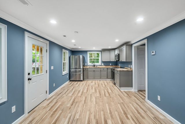 1300 Ludie Street, Dalton, GA 30720