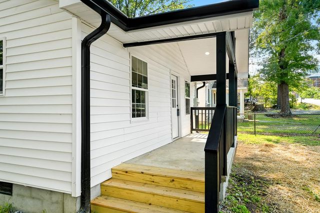 1300 Ludie Street, Dalton, GA 30720